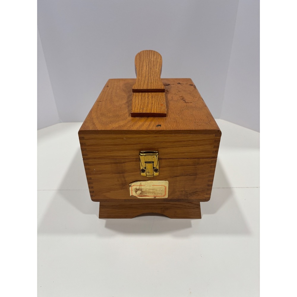 Griffin Shinemaster Vintage Wooden Shoe Shine Box with Footrest Dovetail Latch